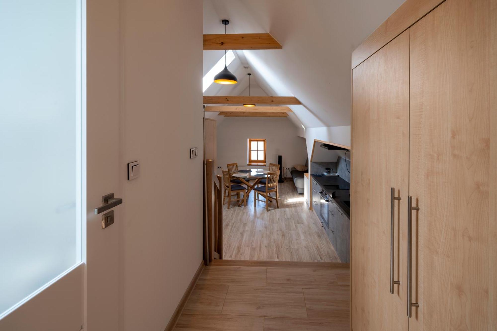 Apartmany Pod Namestim 2 เตลช์ ภายนอก รูปภาพ